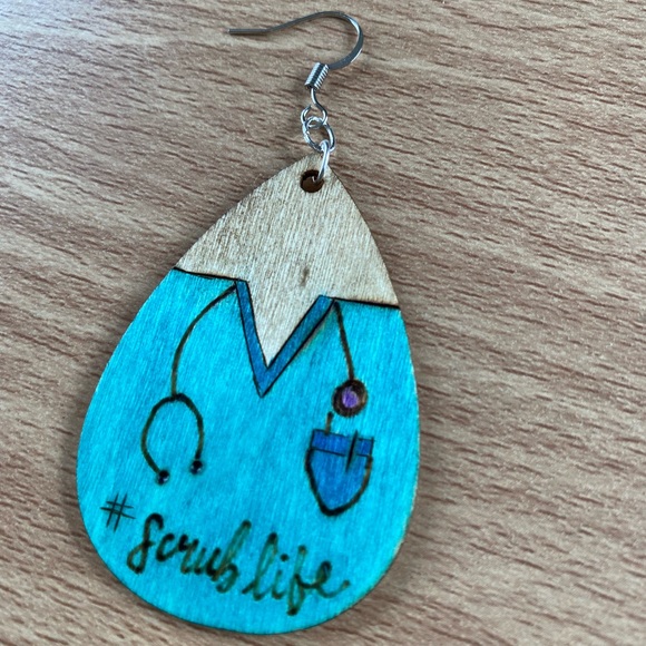 Wood Burned Earrings - Picture 4 of 6